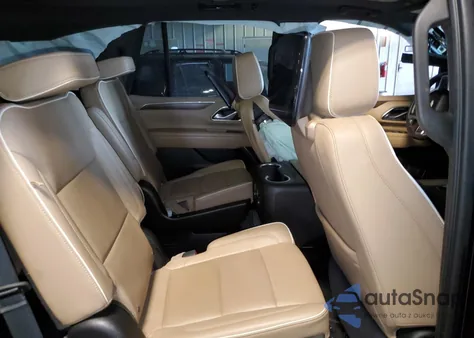 2021 Chevrolet Tahoe K1500 Premier z USA, uszkodzony, nr VIN 1GNSKSKD8MR228836